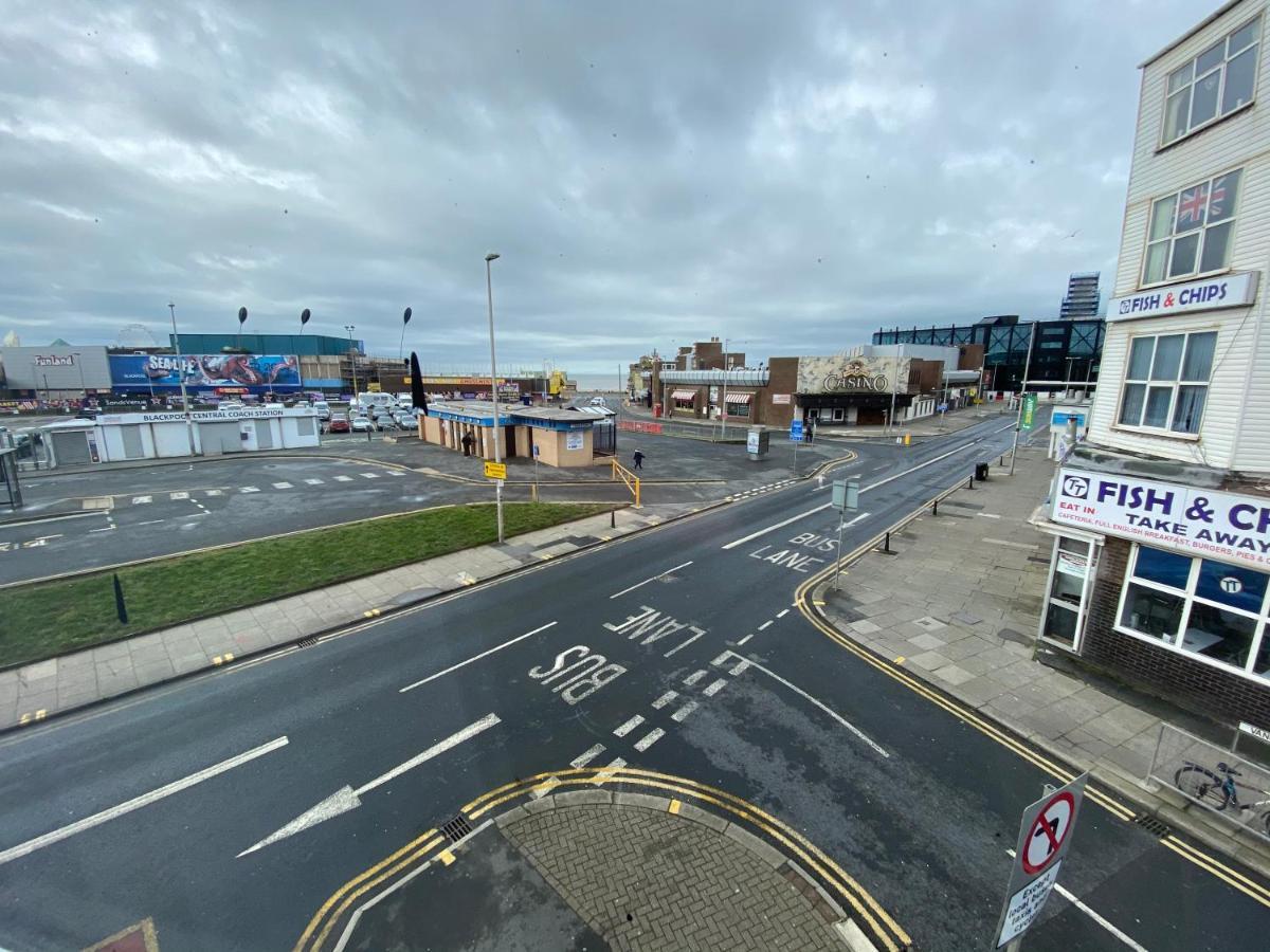 The Honley 3* Blackpool