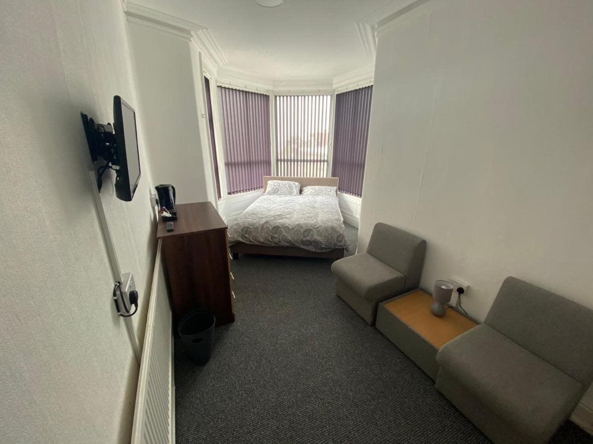 The Honley 3* Blackpool