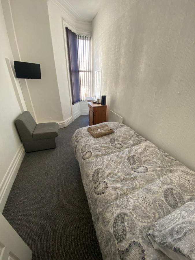 The Honley 3* Blackpool
